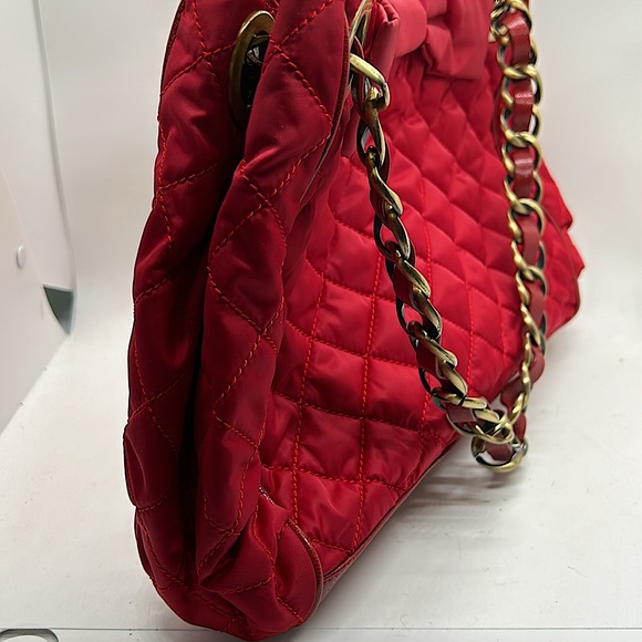 Moschino Fire Engine Red Quilted Bow Chain Handles Handbag Purse 🌺🌺 - Picture 6 of 8